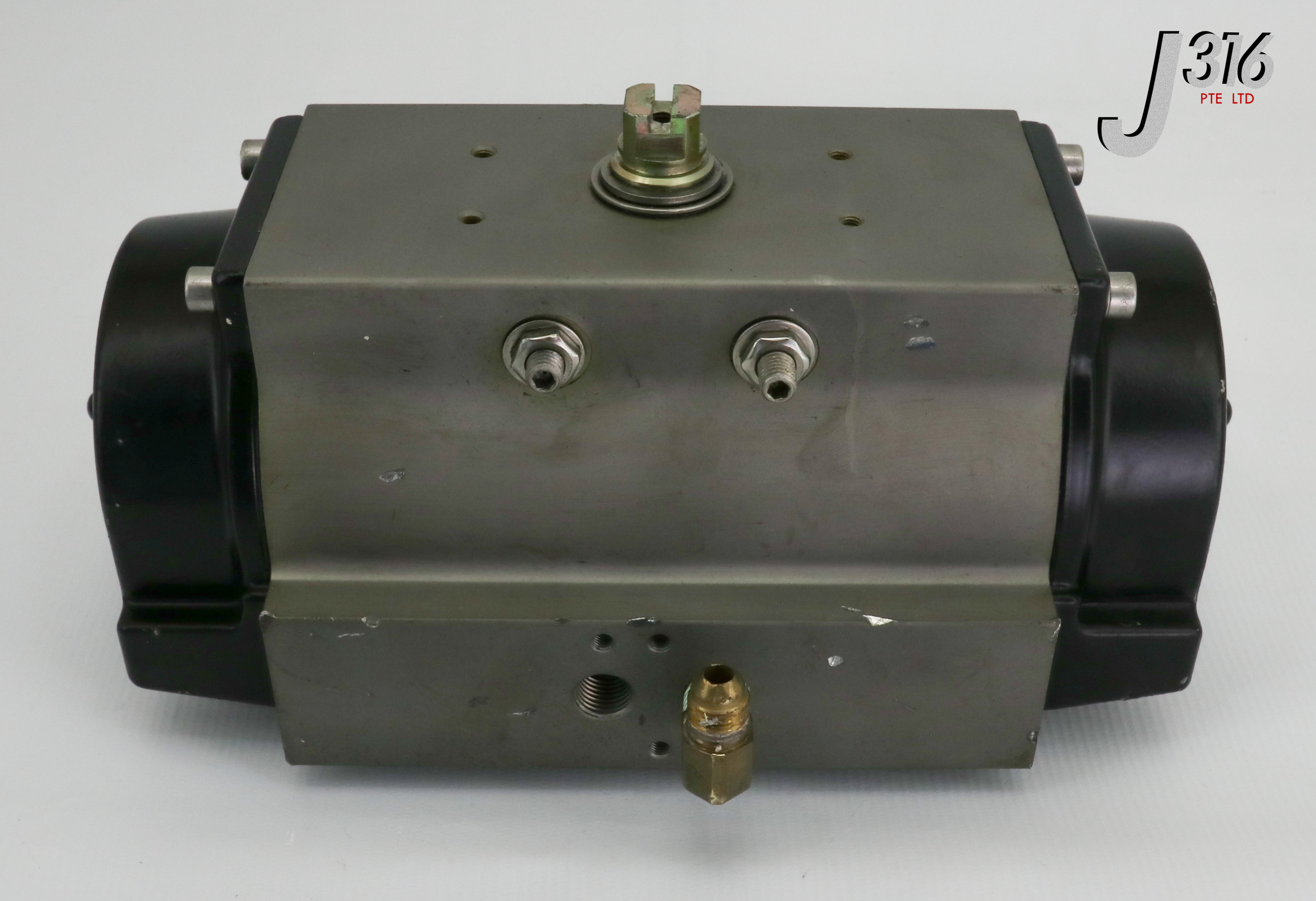 テーブル 20490 AMRI PNEUMATIC ACTUATOR VALVE 1 3-WAY 120 PSI, PN: 117991